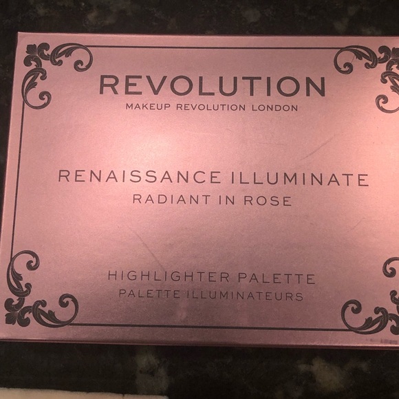 Makeup Revolution renaissance illuminate rose - Picture 3 of 3
